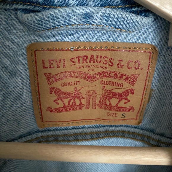 LEVI’S DENIM JACKET :D - Picture 3 of 13